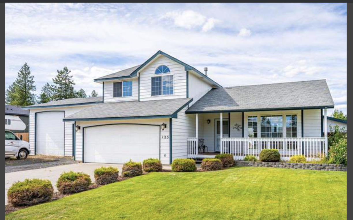 House exterior before AI paint visualization