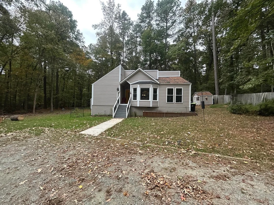 House exterior before AI paint visualization