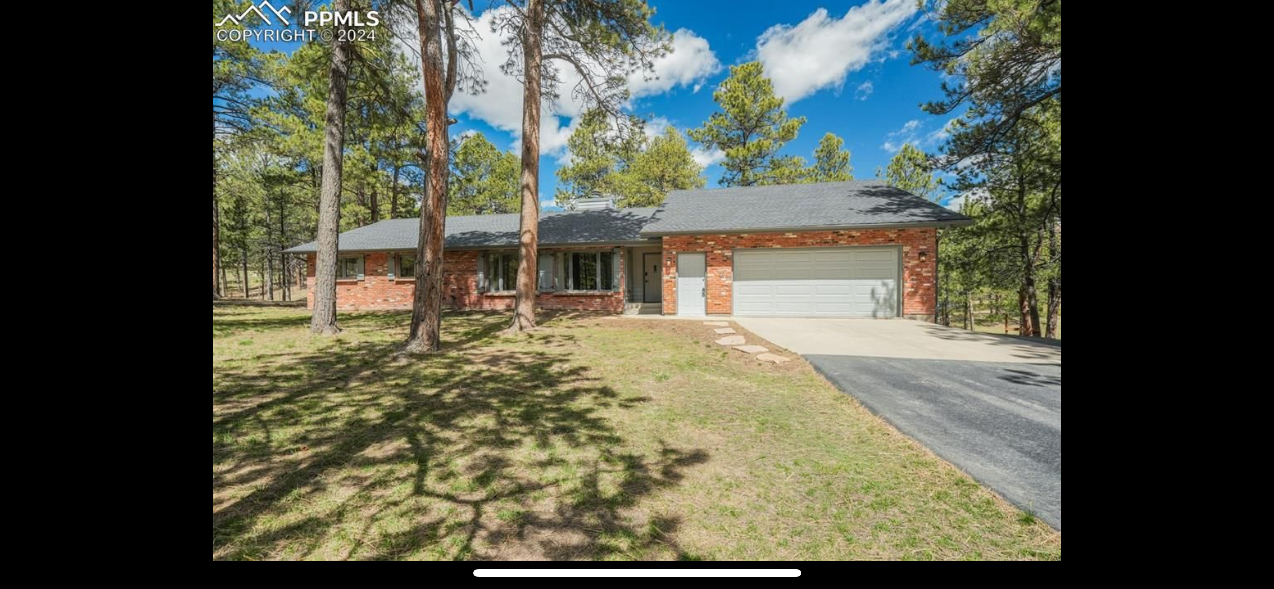 House exterior before AI paint visualization