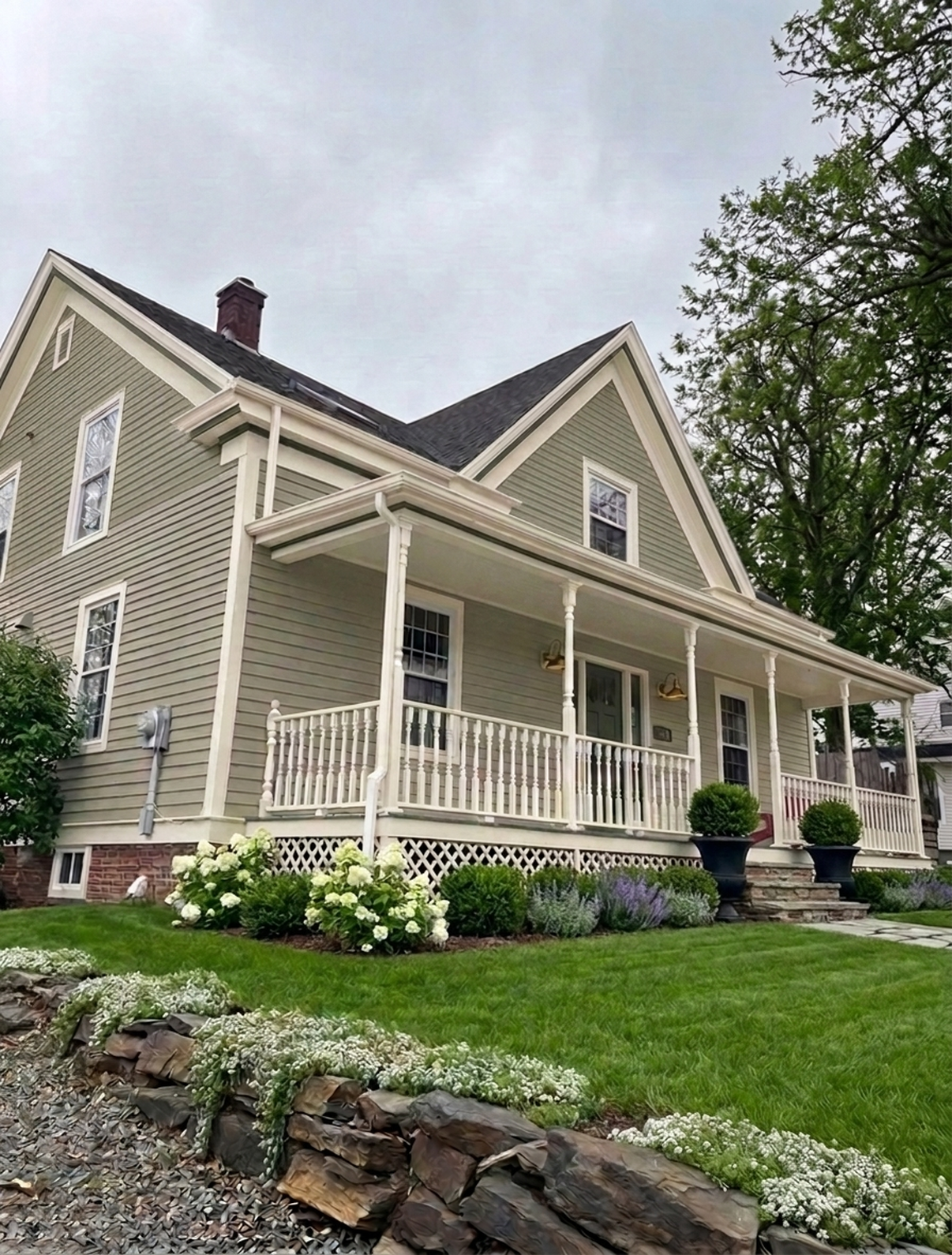 AI-rendered house in new paint colors