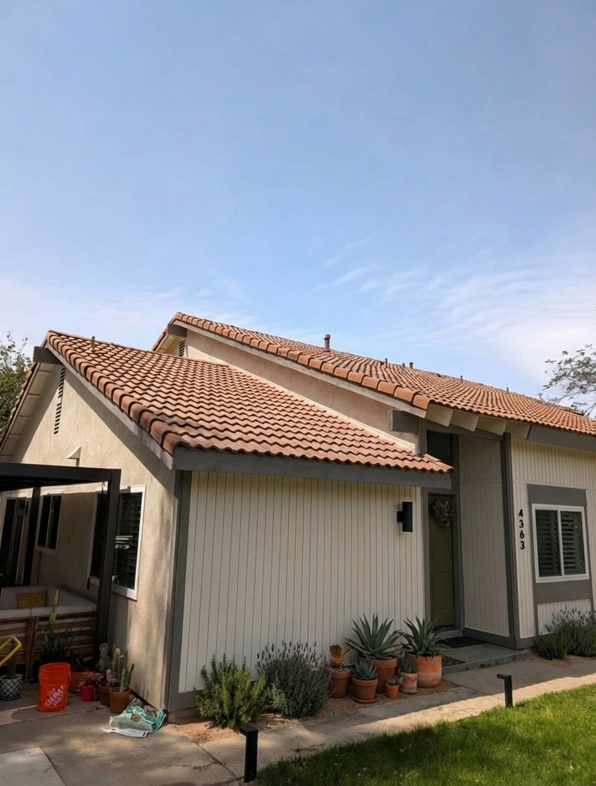 AI-rendered house in new paint colors